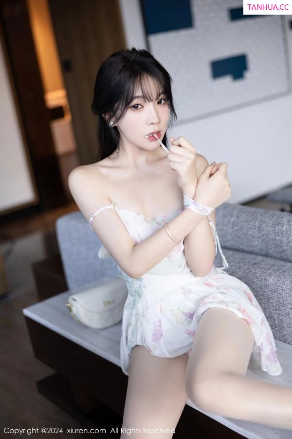 陈芝 芝芝Booty [XiuRen]高清写真图 2024.01.12 No.7959 徐莉芝Booty 清纯美腿第30张图片